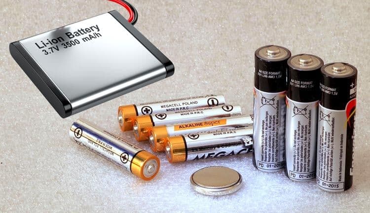 LiCB Batería CR2032, baterías de litio CR2032 de larga duración y alta  capacidad, moneda de 3 voltios y pila de botón (paquete de 5)